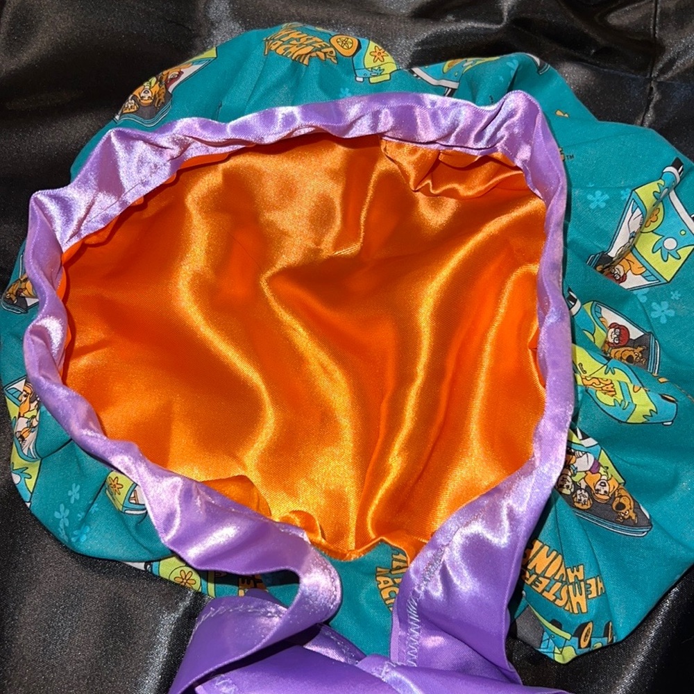 Cotton outside, satin inside , tie up hair bonnet. Scooby Doo .Handmade. New